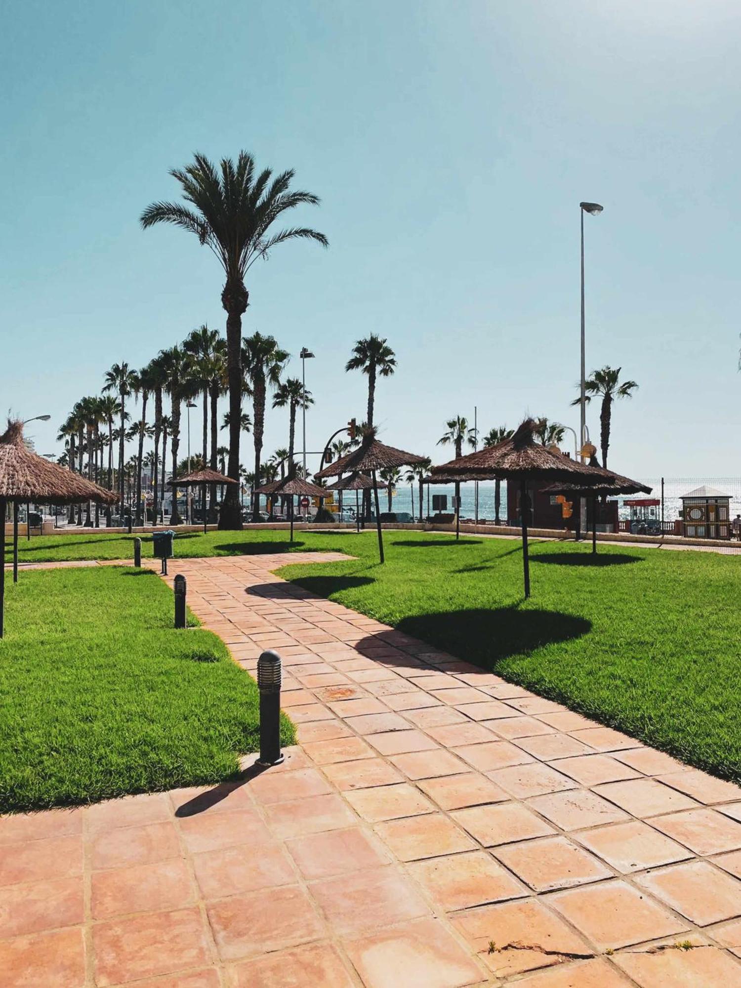 Precioso Apartamento En Primera Linea De Playa เบนัลมาเดนา ภายนอก รูปภาพ