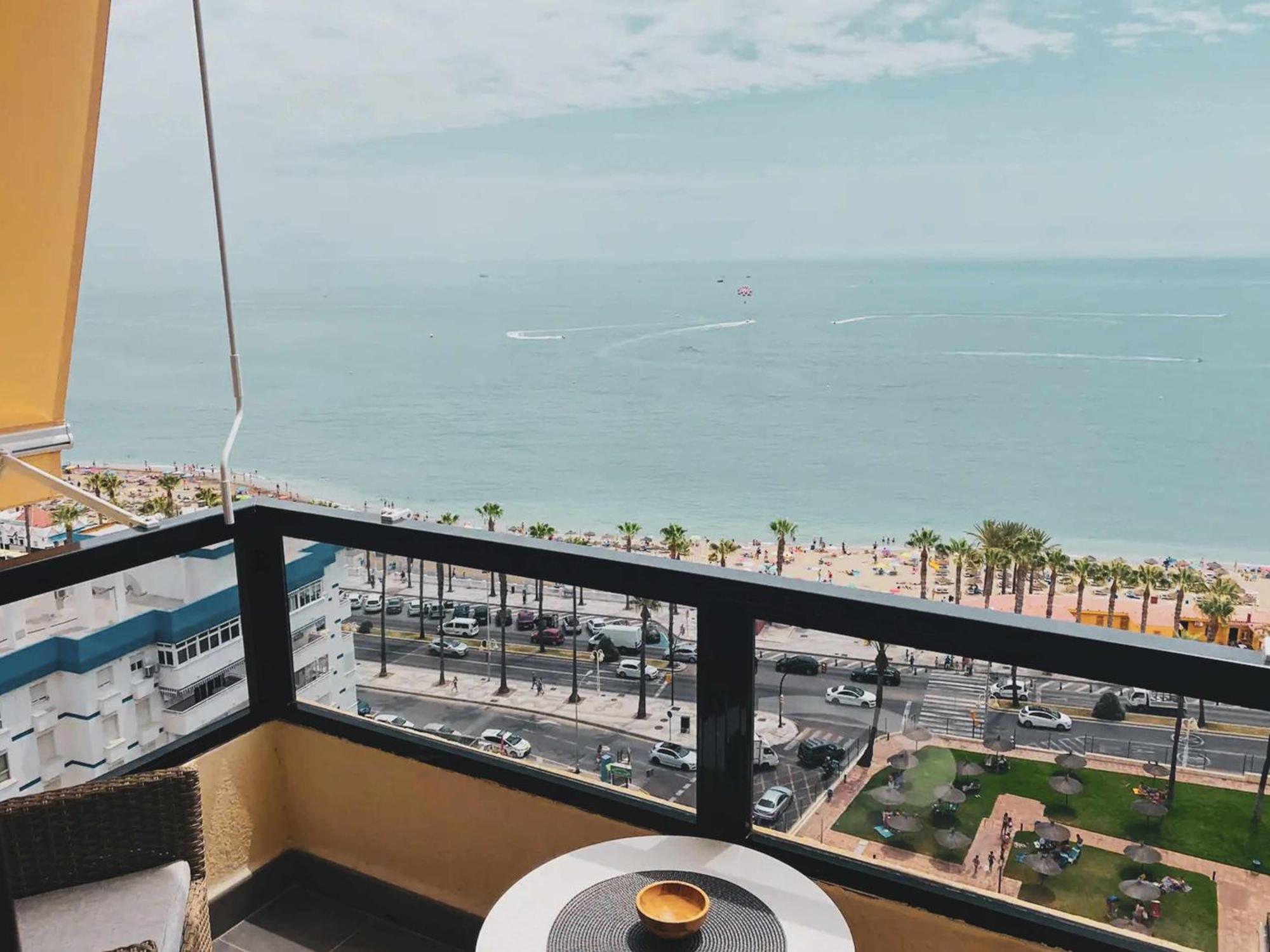 Precioso Apartamento En Primera Linea De Playa เบนัลมาเดนา ภายนอก รูปภาพ